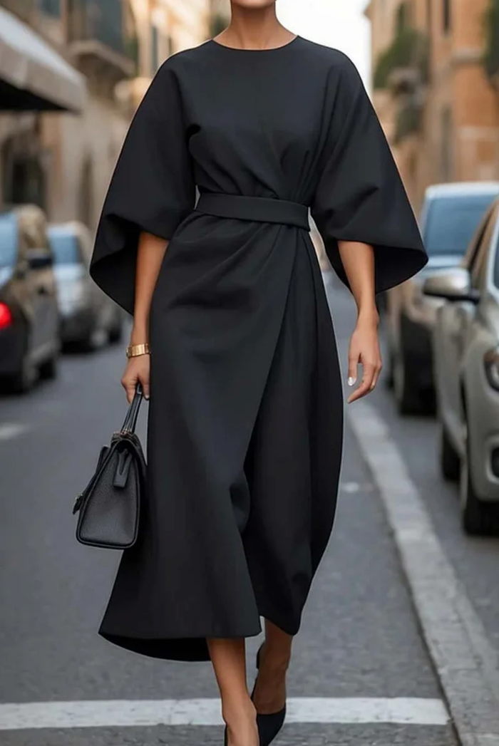Mittellanges Damenkleid