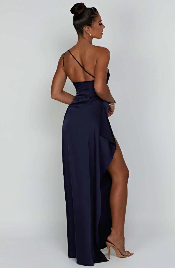 Abito lungo monospalla da donna con spacco elegante
