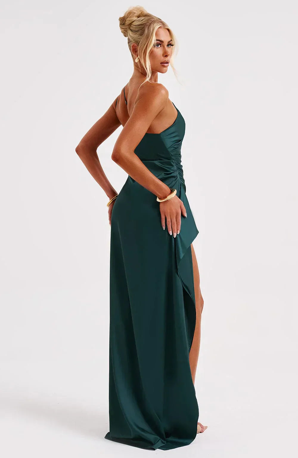 Abito lungo monospalla da donna con spacco elegante