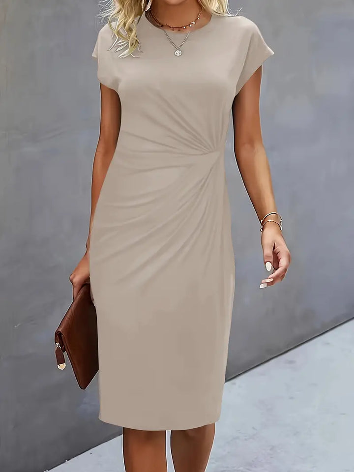 Abito midi da donna con drappeggio laterale
