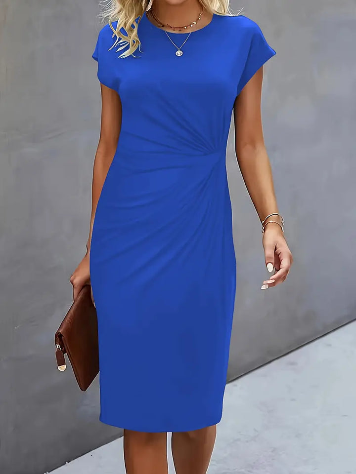 Abito midi da donna con drappeggio laterale