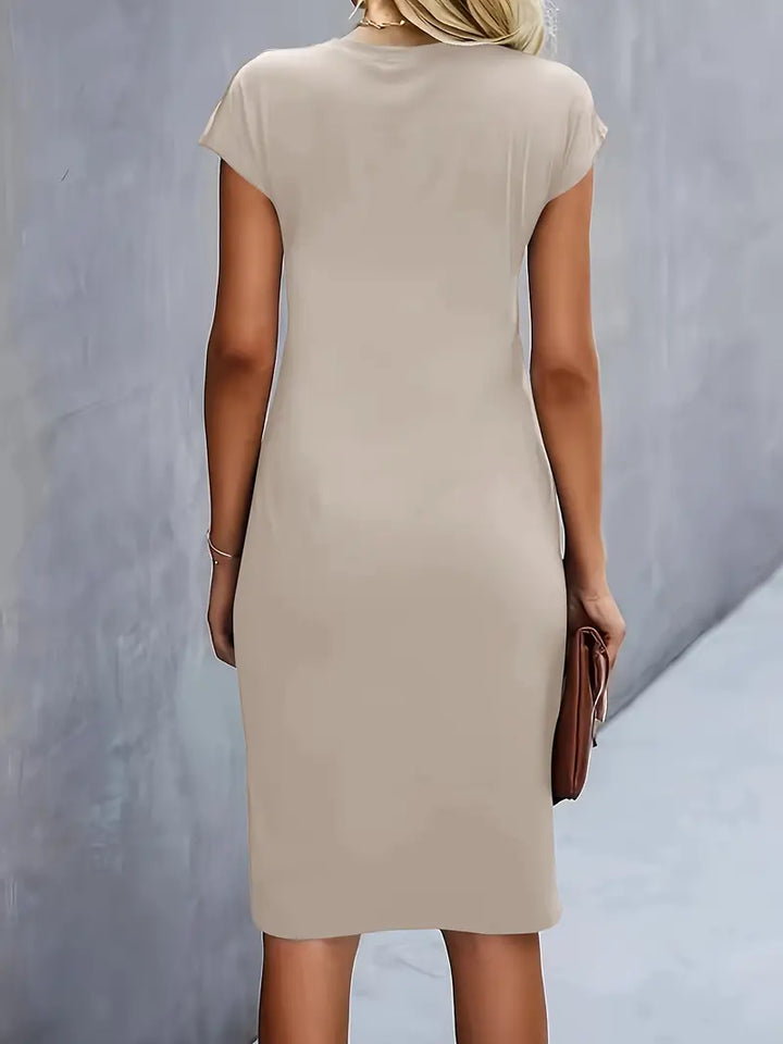Abito midi da donna con drappeggio laterale