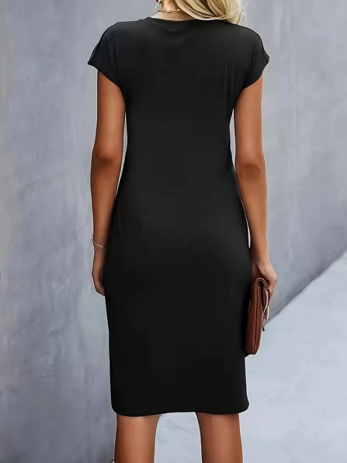 Abito midi da donna con drappeggio laterale