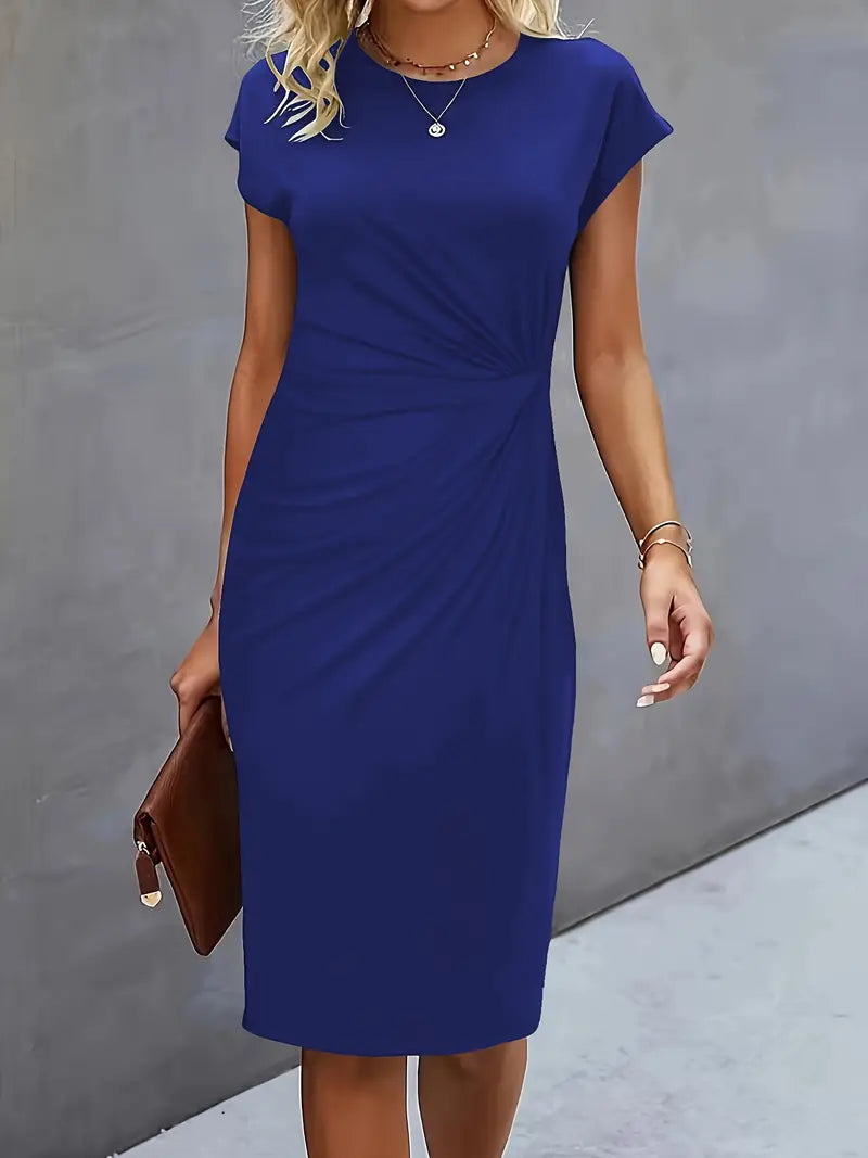 Abito midi da donna con drappeggio laterale