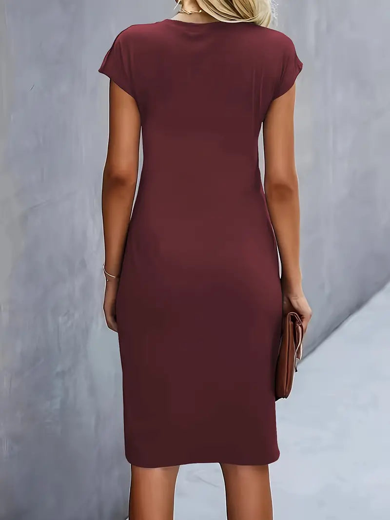 Abito midi da donna con drappeggio laterale