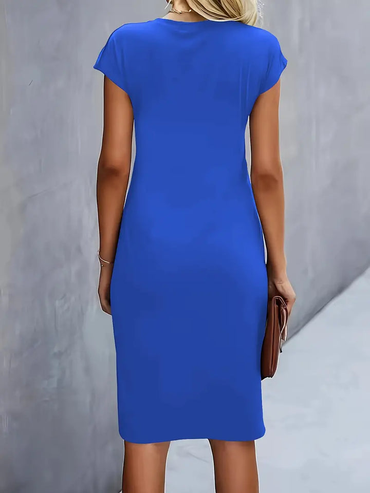 Abito midi da donna con drappeggio laterale