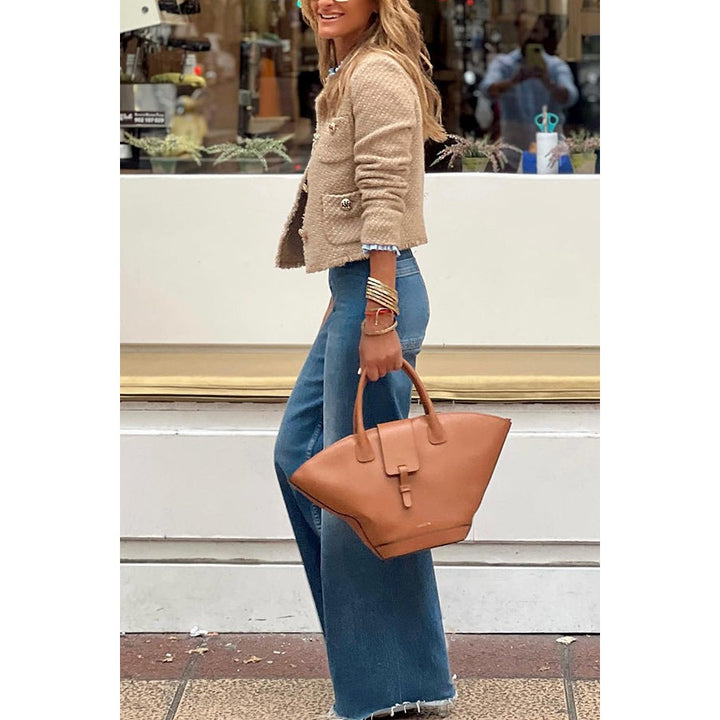 Blazer Donna Corto con Tasche Applicate in beige, indossato, vista intera