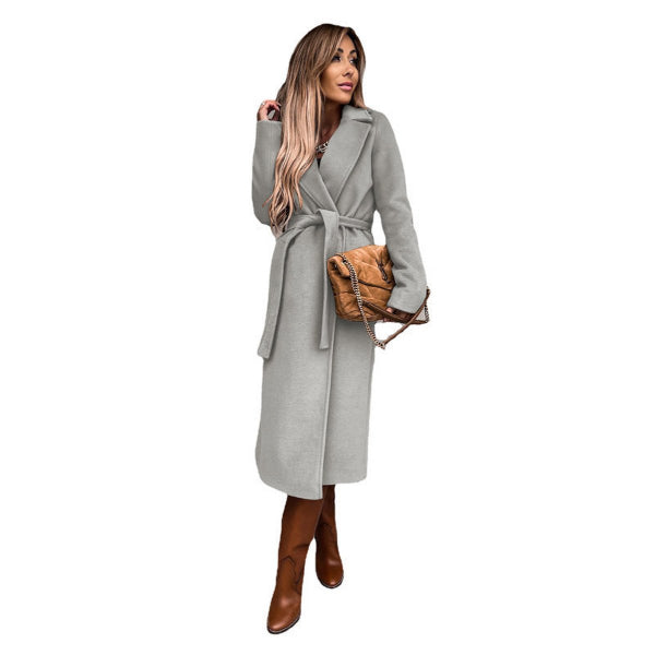Cappotto Donna Lungo dalla Linea Elegante