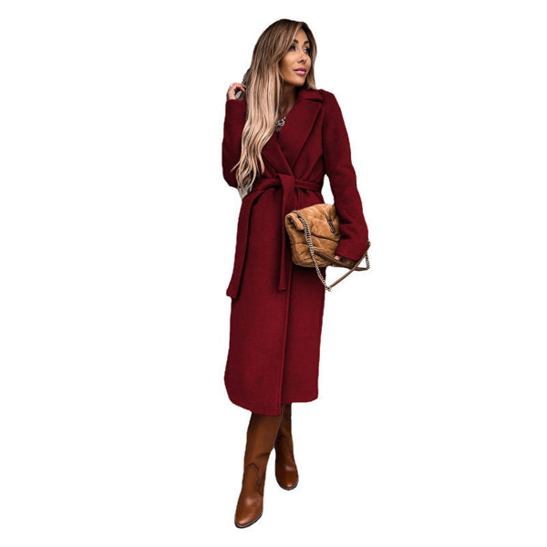 Cappotto Donna Lungo dalla Linea Elegante