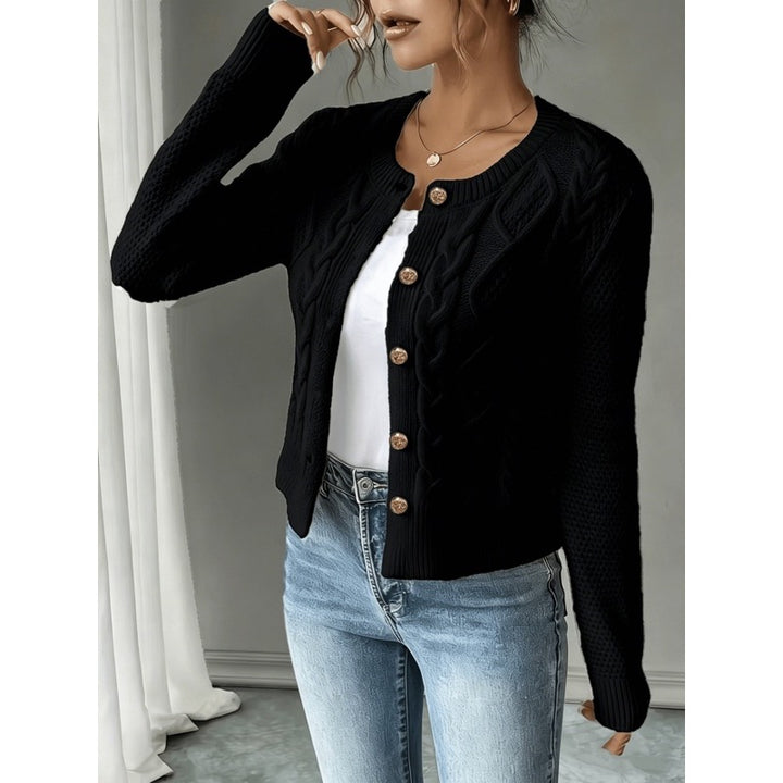 Cardigan corto da donna a trecce con girocollo – dettaglio 2