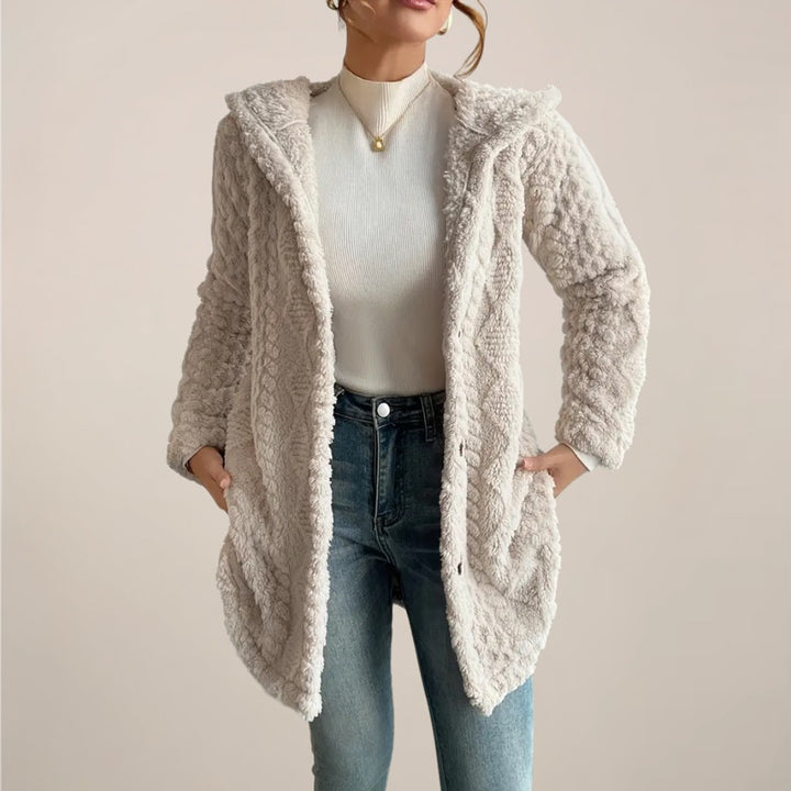 Cardigan lungo donna beige a trecce con cappuccio – vista frontale