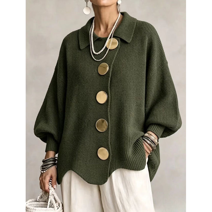 Cardigan oversize da donna con grandi bottoni dorati verde oliva – vista frontale