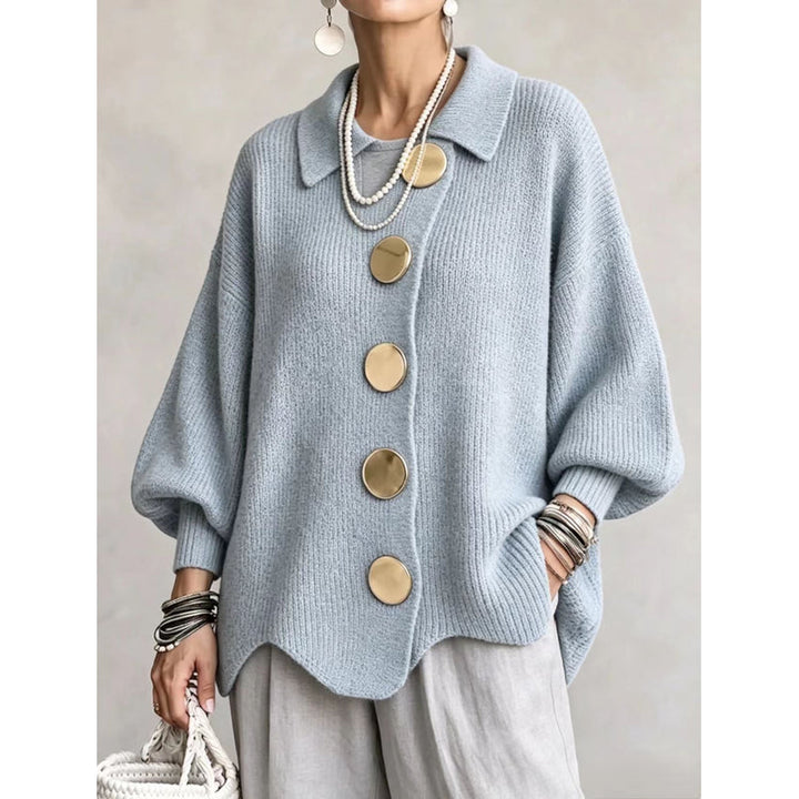 Cardigan oversize da donna con grandi bottoni dorati azzurro – vista frontale