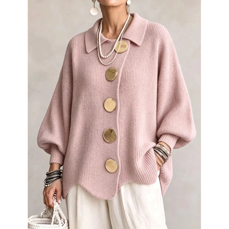 Cardigan oversize da donna con grandi bottoni dorati rosa cipria – vista frontale