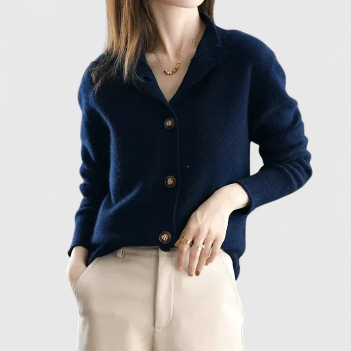Cardigan da donna con colletto e bottoni blu scuro – vista frontale
