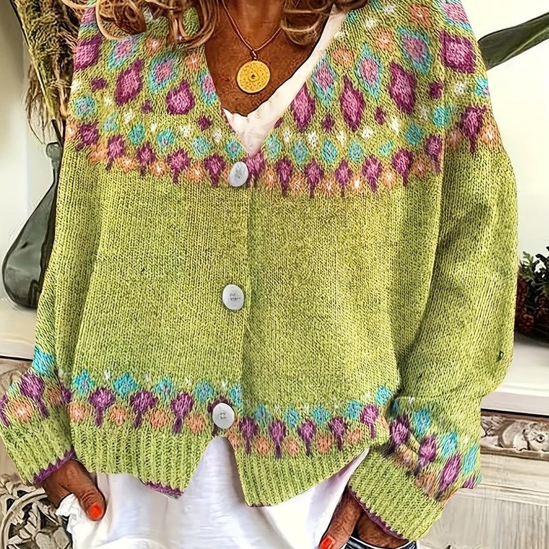 Cardigan da donna con motivo nordico giallo verde – indossato da vicino