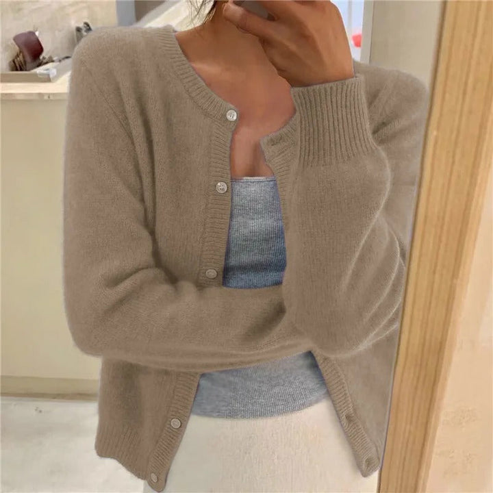 Beige cardigan donna con scollo rotondo e bottoni