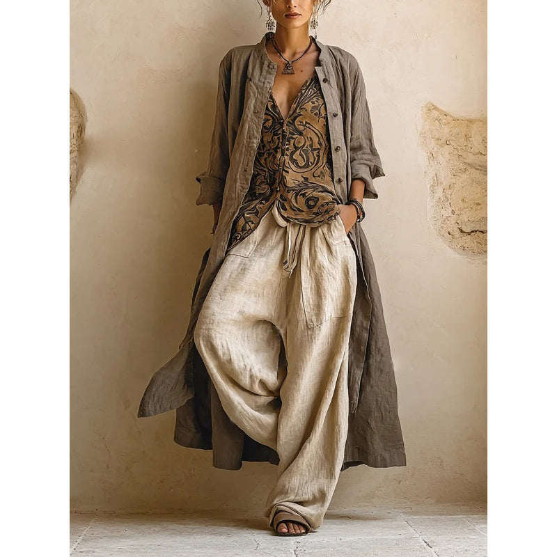 Dreiteiliges Damen-Outfit mit bedrucktem Top, langem Cardigan und weiter Hose