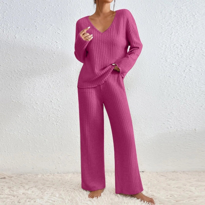 Completo donna fucsia con maglia scollo a V e pantaloni ampi