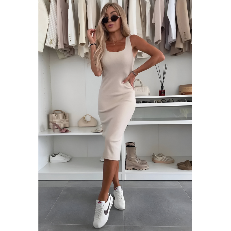 Abito midi beige senza maniche del completo in maglia