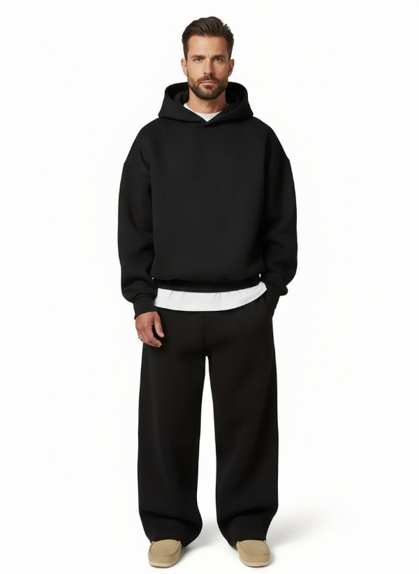Completo sportivo da uomo con cappuccio