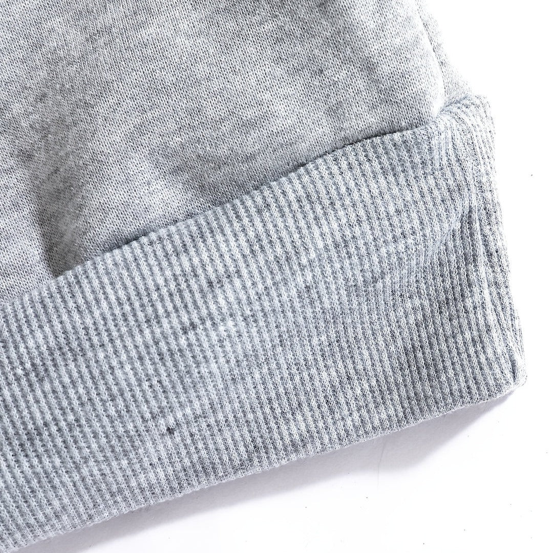 Felpa Uomo Girocollo con Maniche Raglan a Contrasto in grigio chiaro, dettaglio del polsino