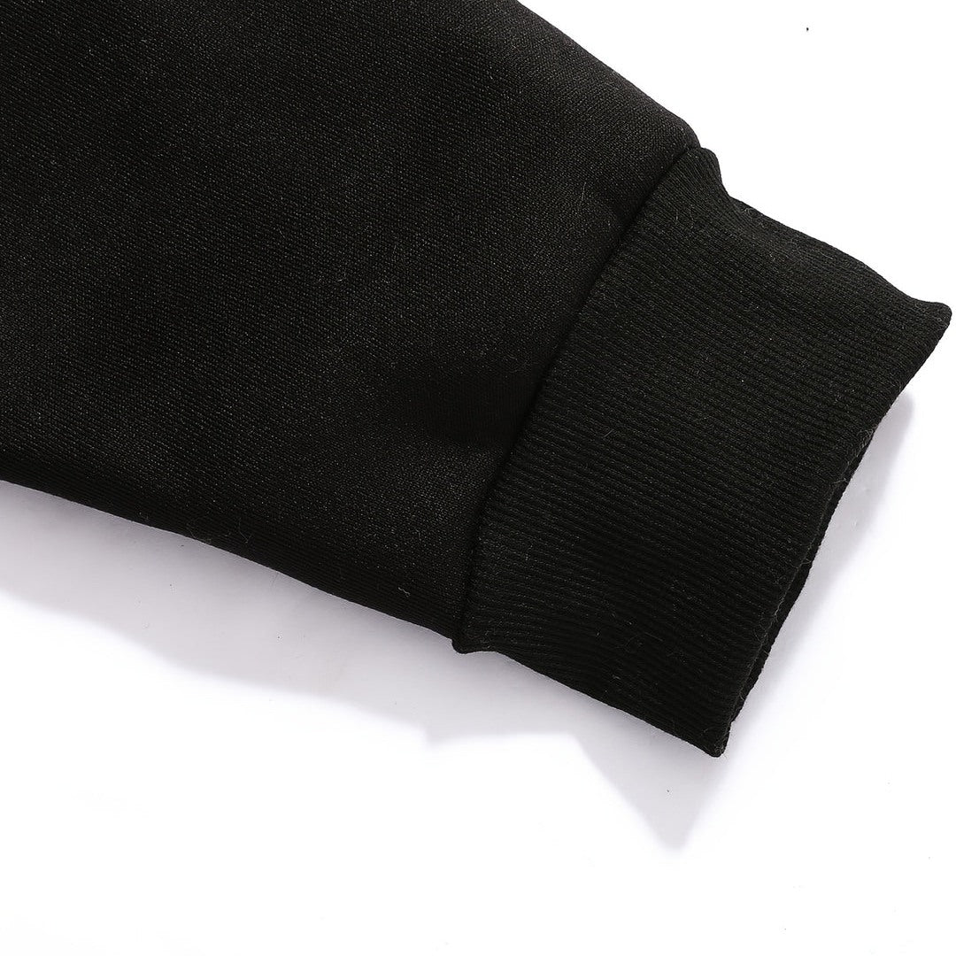 Felpa Uomo Girocollo con Maniche Raglan a Contrasto in grigio scuro e nero, dettaglio della manica