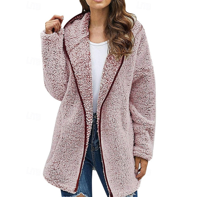 Giacca effetto teddy da donna con bordi a contrasto rosa – vista frontale