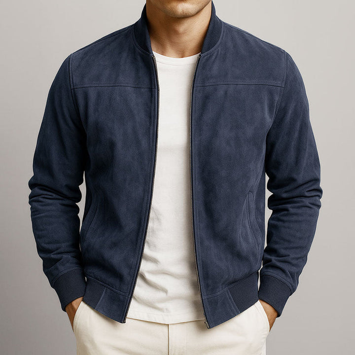 Uomo con giacca effetto scamosciato blu scuro