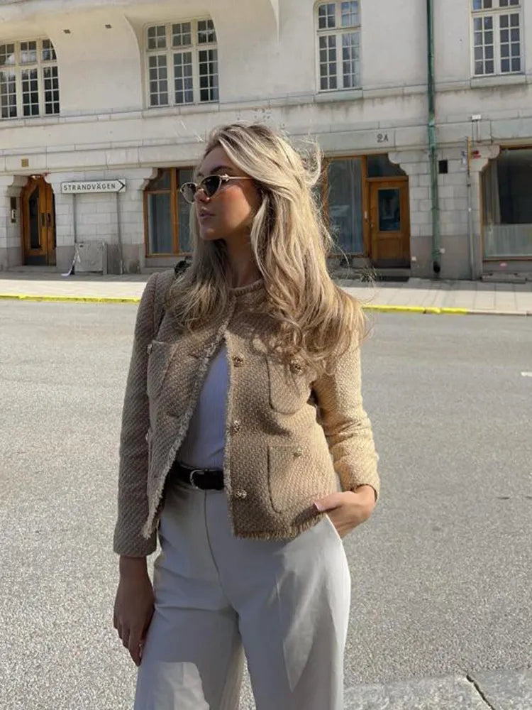 Giacca Donna dallo Stile Raffinato