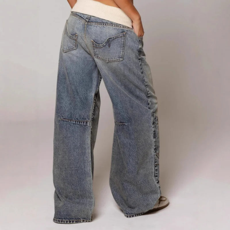 Jeans Donna a Gamba Ampia con Design Moderno
