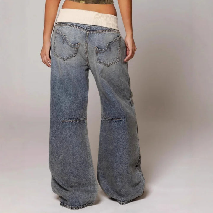 Jeans Donna a Gamba Ampia con Design Moderno