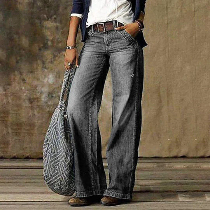 Jeans da donna a gamba ampia per l'uso quotidiano