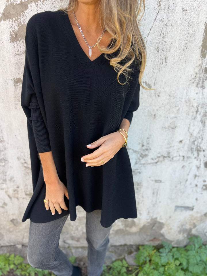 Maglione donna lungo con scollo a V nero