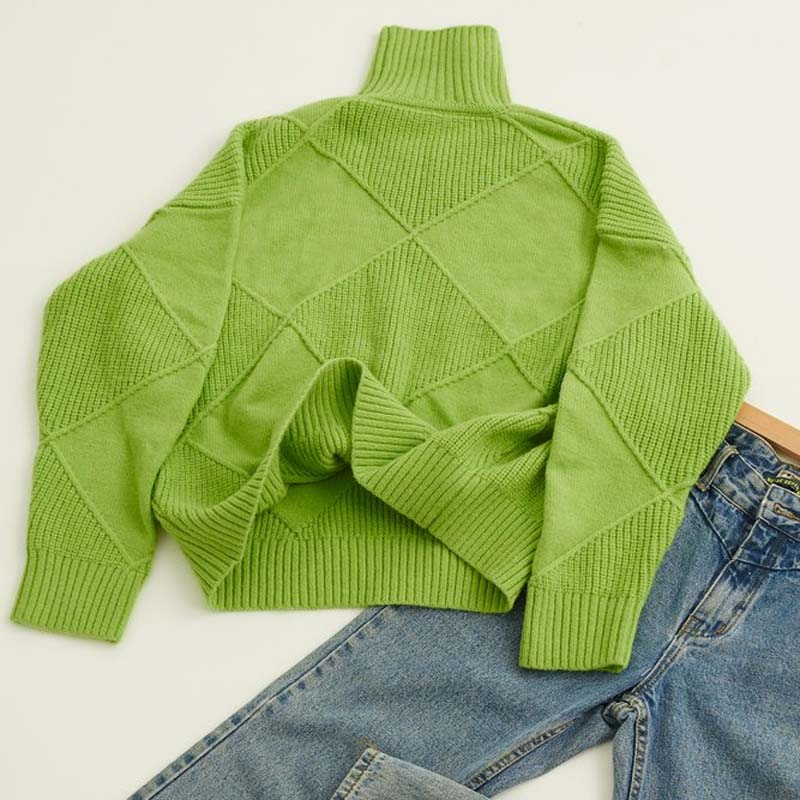Maglione donna a collo alto verde lime – vista frontale
