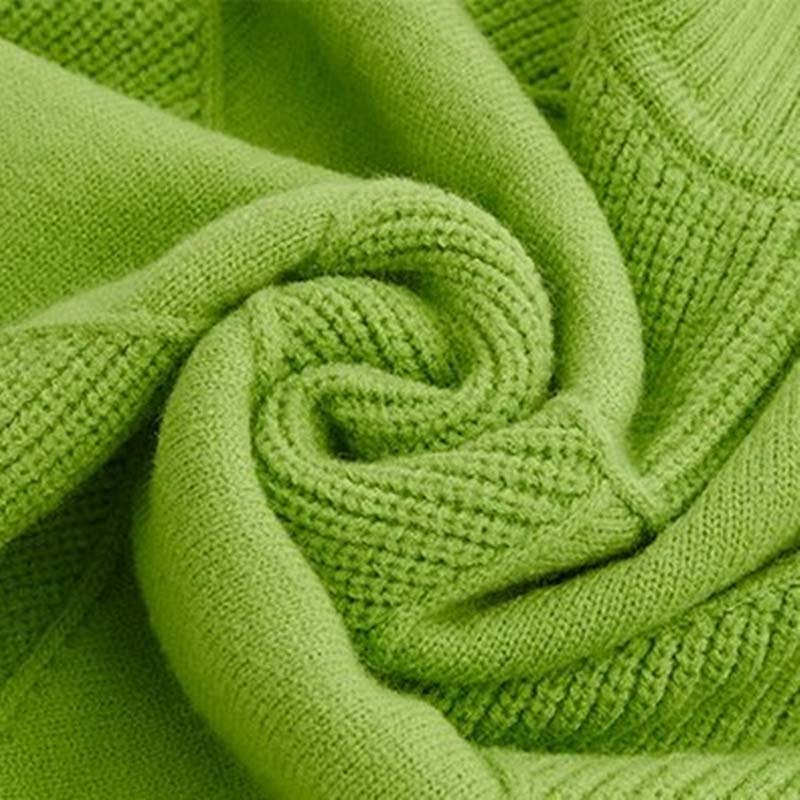 Dettaglio della maglia a coste verde lime