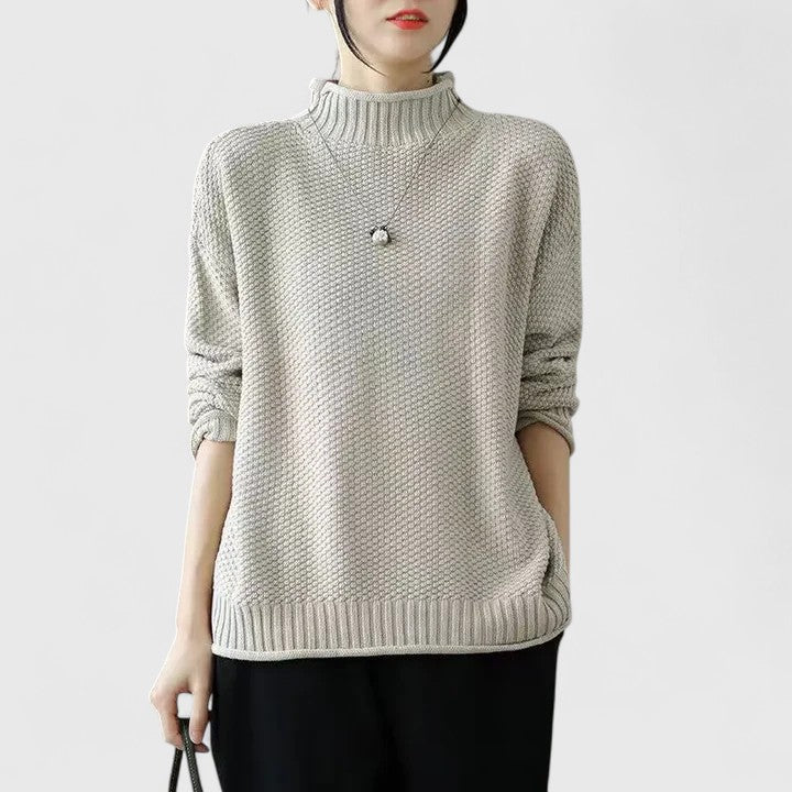 Maglione donna a collo alto dalla linea ampia beige
