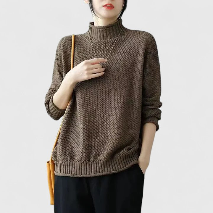 Maglione donna a collo alto dalla linea ampia marrone chiaro