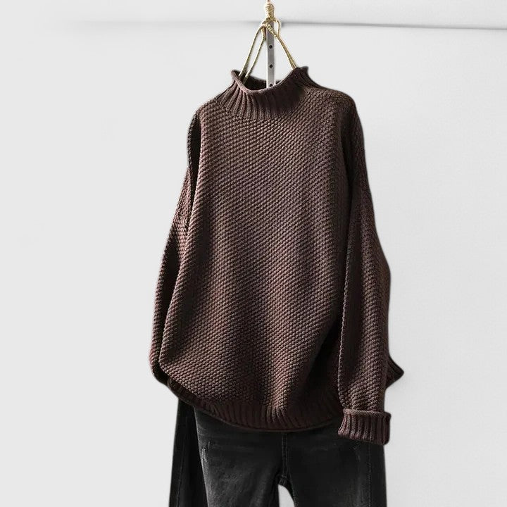 Maglione donna a collo alto dalla linea ampia marrone