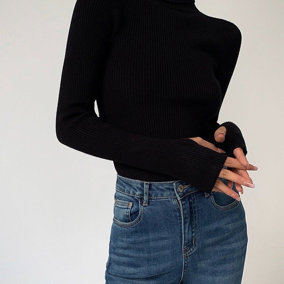 Maglione Donna a Coste con Collo Alto Aderente in nero