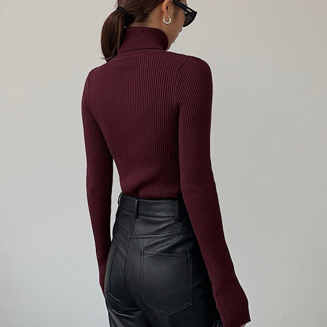 Maglione Donna a Coste con Collo Alto Aderente in bordeaux, vista posteriore