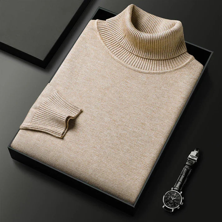 Maglione uomo a collo alto in maglia fine beige