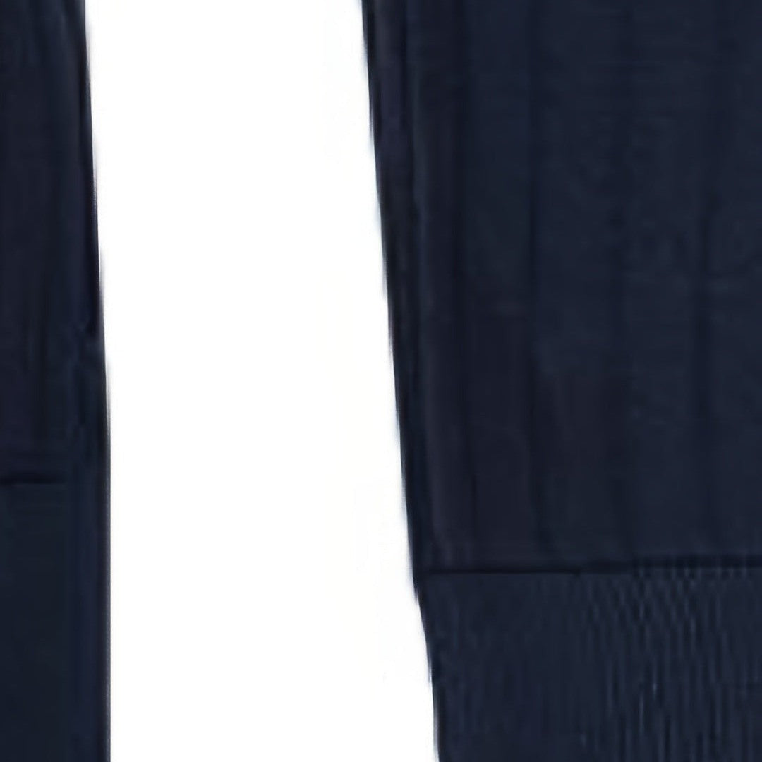 Maglione Uomo a Coste con Collo Alto e Mezza Zip in blu navy, dettaglio del polsino