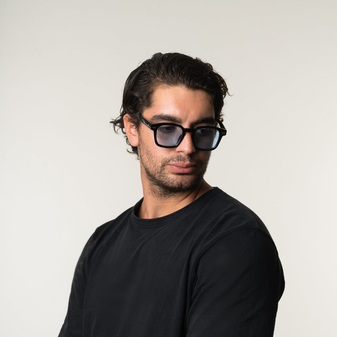 Occhiali da sole da uomo per look estivi e uscite quotidiane