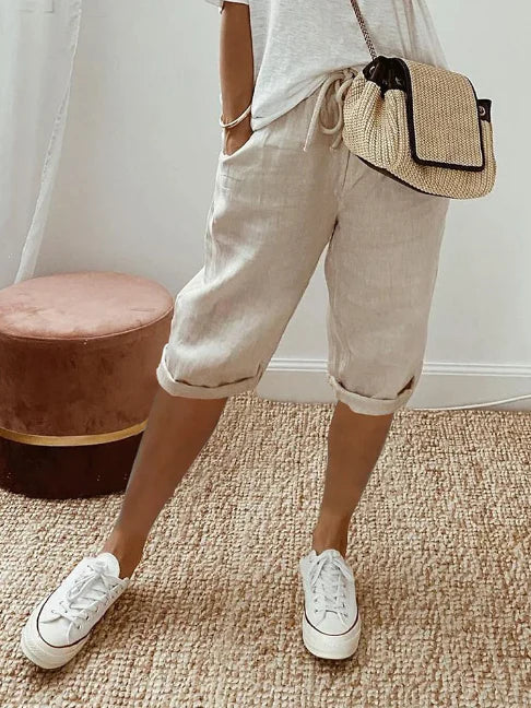 Pantaloni capri da donna per uso quotidiano