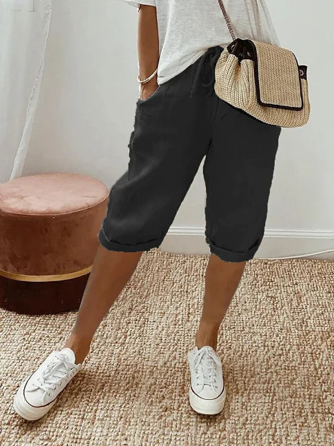 Pantaloni capri da donna per uso quotidiano