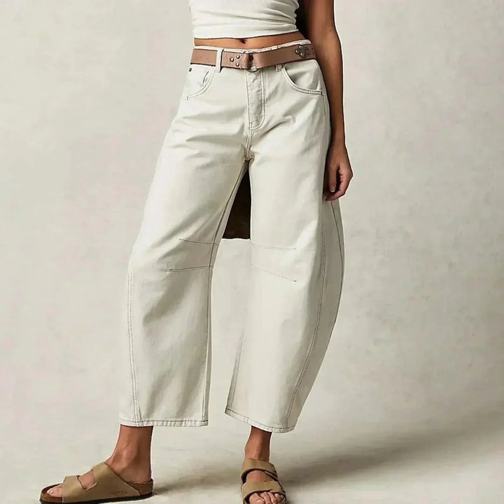 Pantaloni da donna per l'uso quotidiano e il tempo libero
