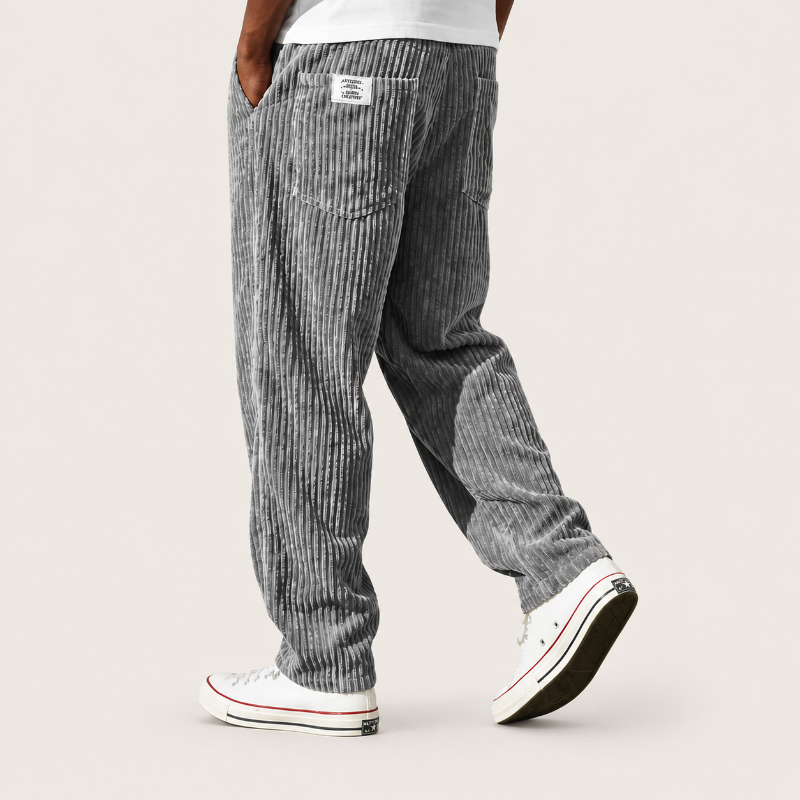Pantaloni da uomo per momenti di svago e passeggiate quotidiane