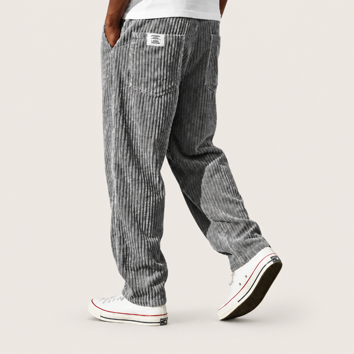 Pantaloni da uomo per momenti di svago e passeggiate quotidiane