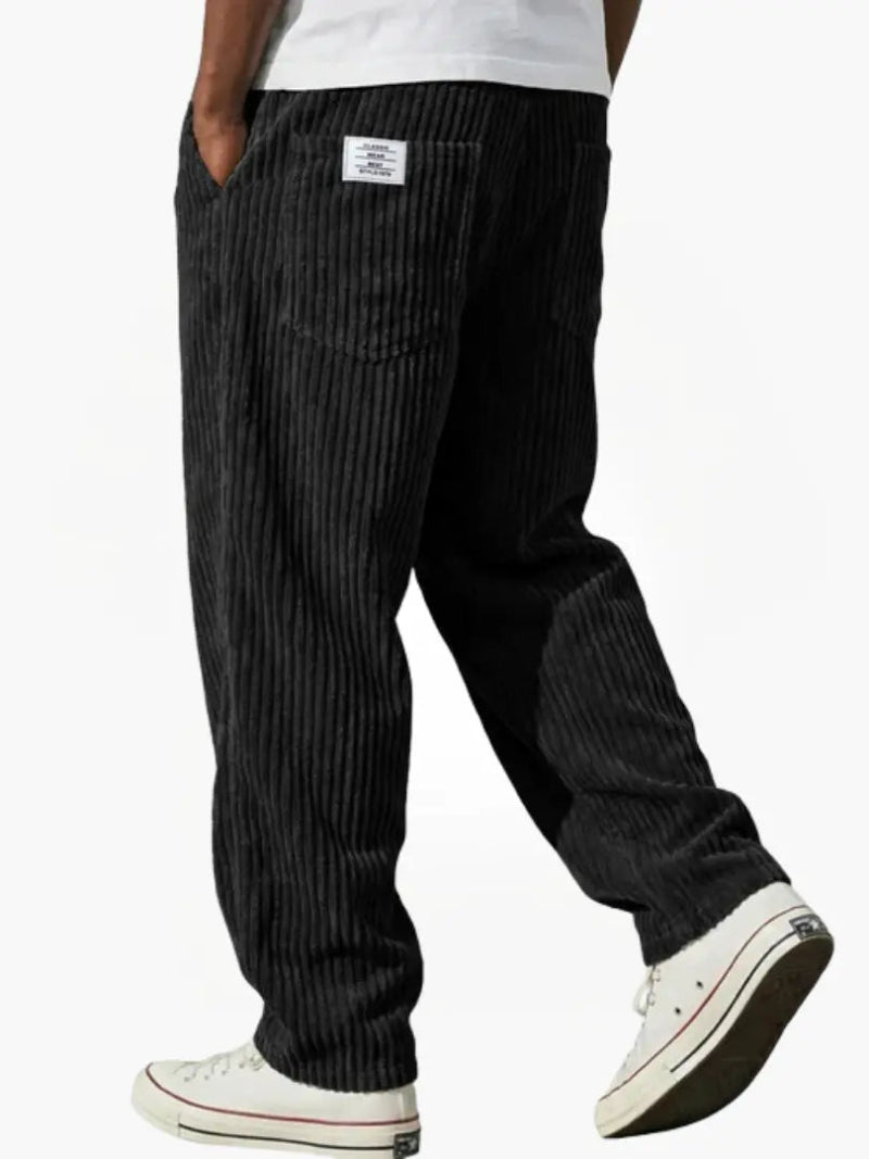 Pantaloni da uomo per momenti di svago e passeggiate quotidiane